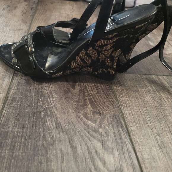 Linea Paolo Black Leather Straps, Crystal Buckle & Lace Wedge Heel Sandals US 4 - Picture 7 of 7